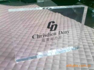 巧夺天工 亚克力丝印制品如何以独特造型重塑礼品与工艺饰品美学
